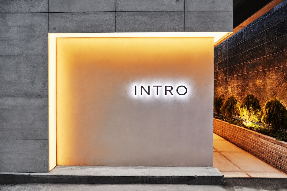 ホテル イントロ 写真5