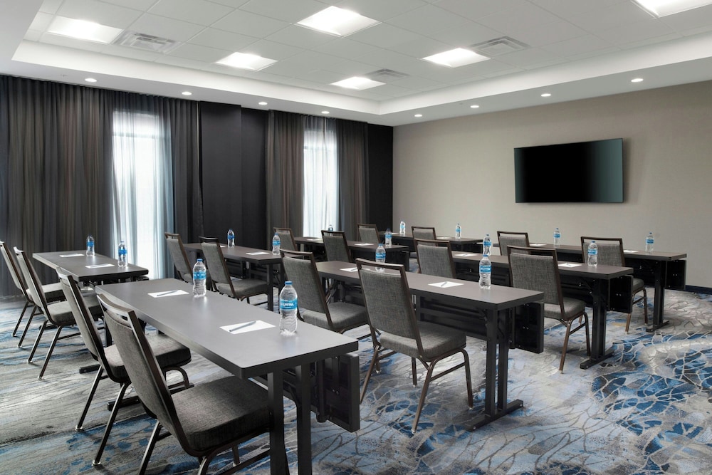 Fairfield Inn & Suites DeSoto Dallas South 36/44