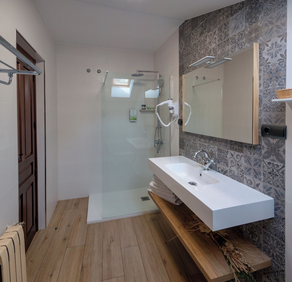 Hotel Las Cancelas 49/57