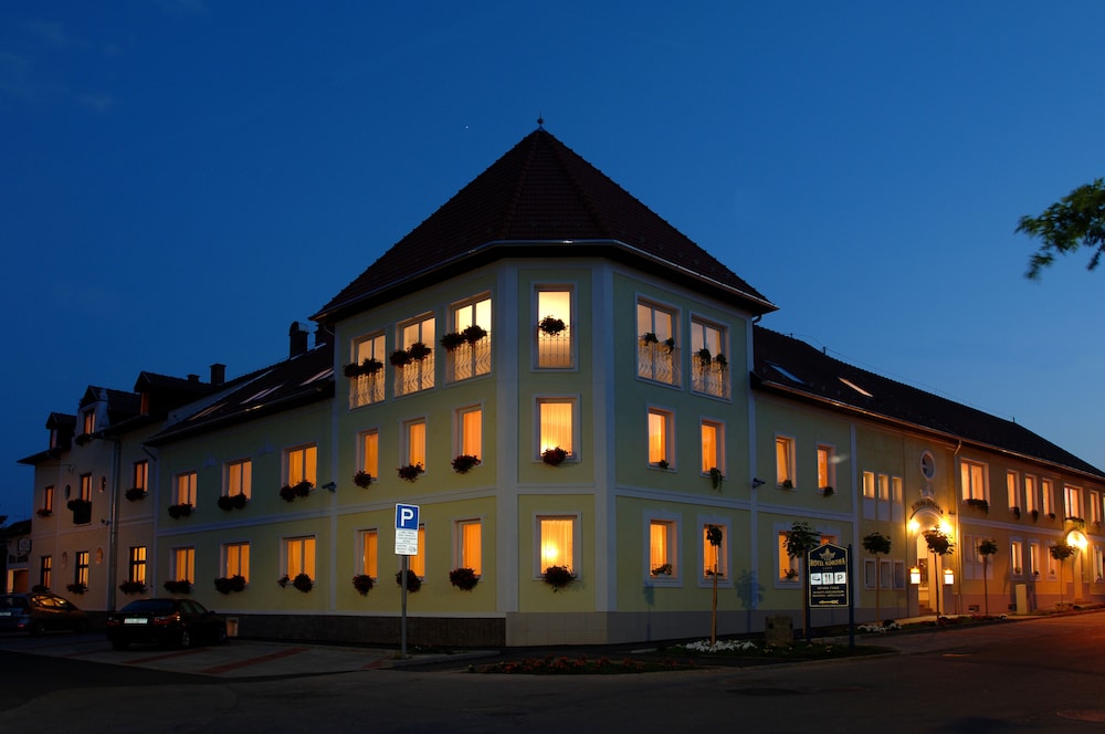 Hotel Korona Eger 2/66