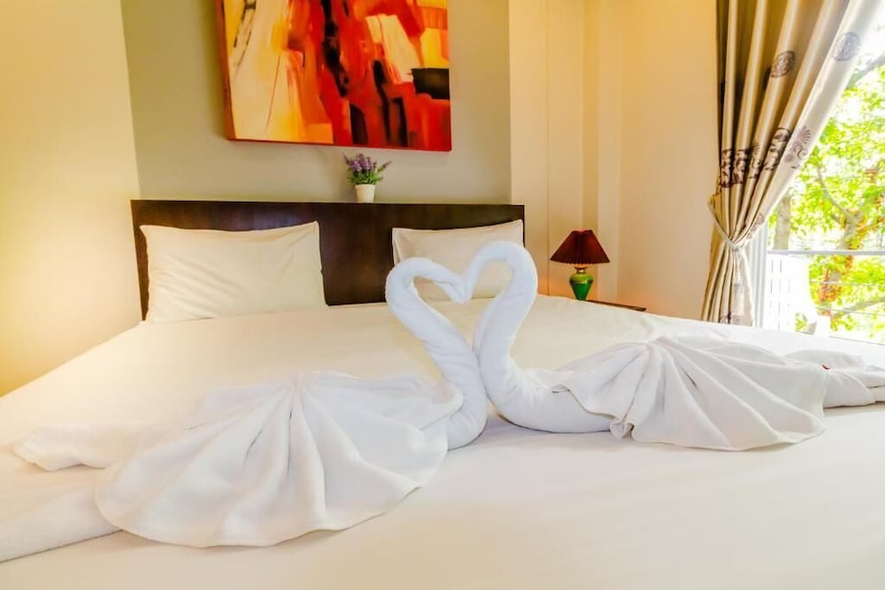 Baan Yuyen Karon Guesthouse 35/76