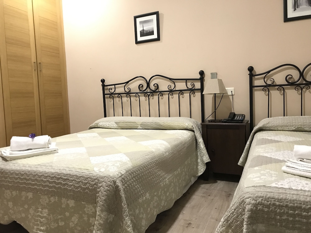 ROOM, DOUBLE BED, PRIVATE BATHROOM