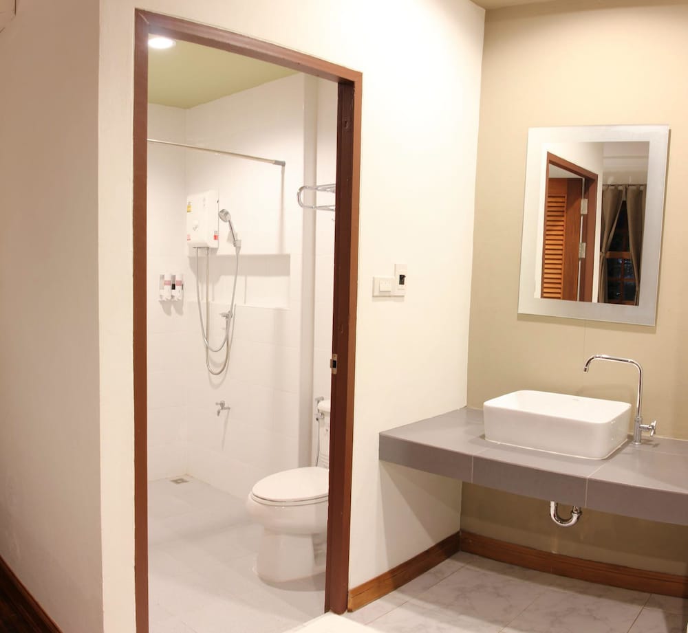 Phumin Place Hotel 27/28