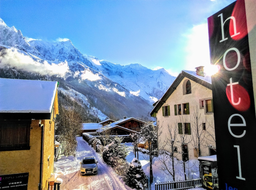 Les Lanchers Hotel Restaurant 7/50