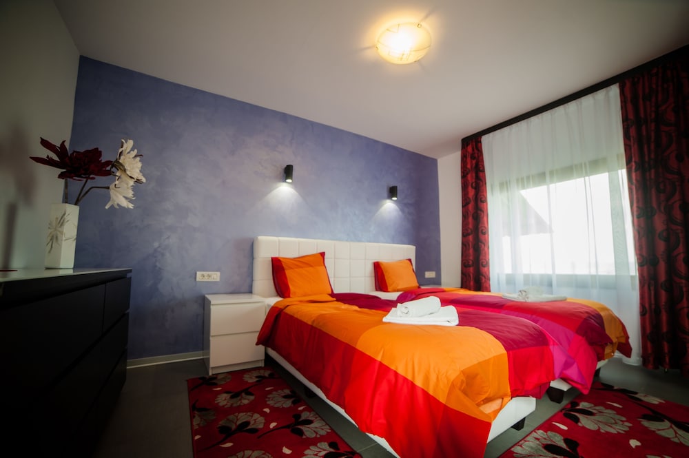 STANDARD, TWIN BEDS