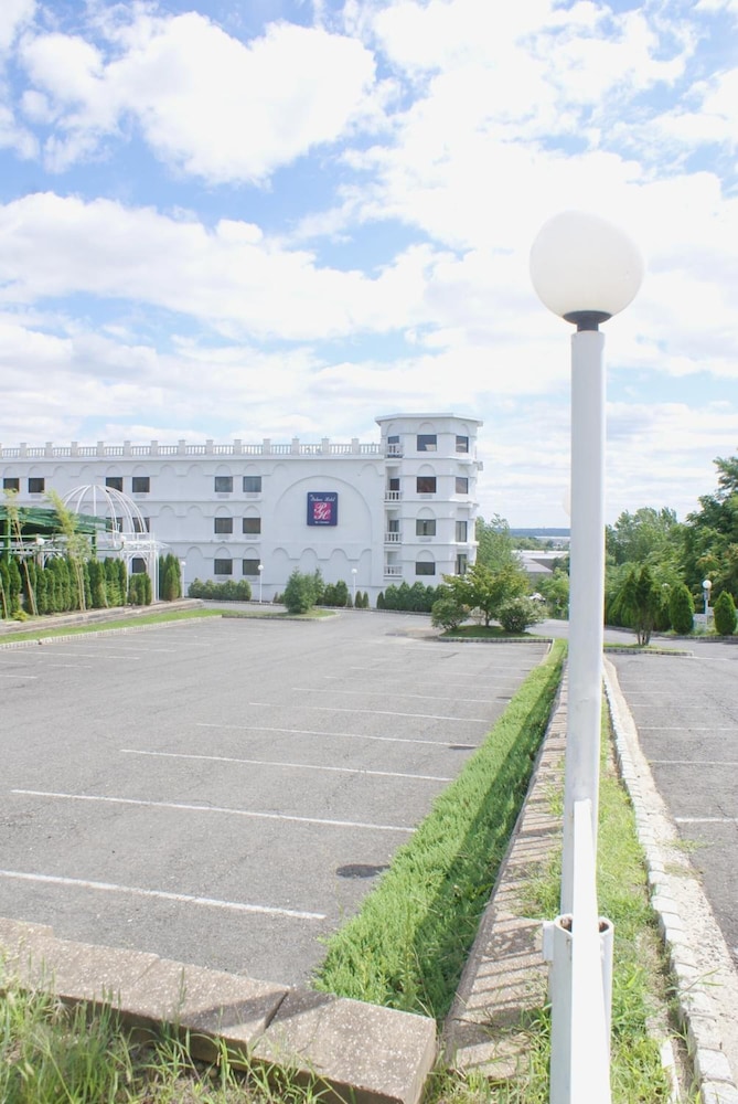 Raritan Hotel 33/34