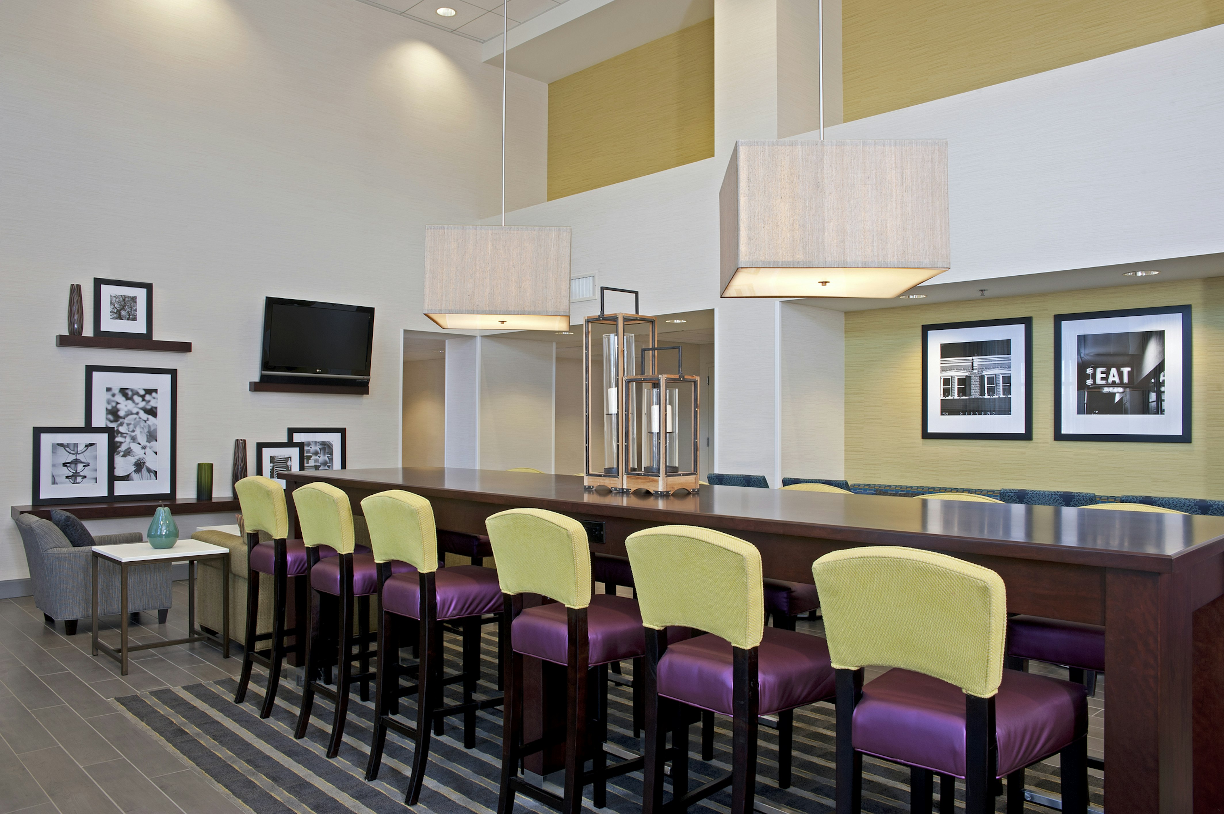 Hampton Inn Suites Bloomington Normal 40/48
