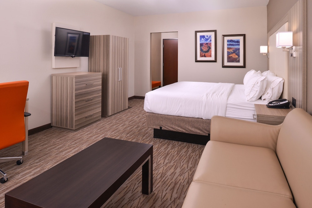 Holiday Inn Express And Suites Williams 21/44