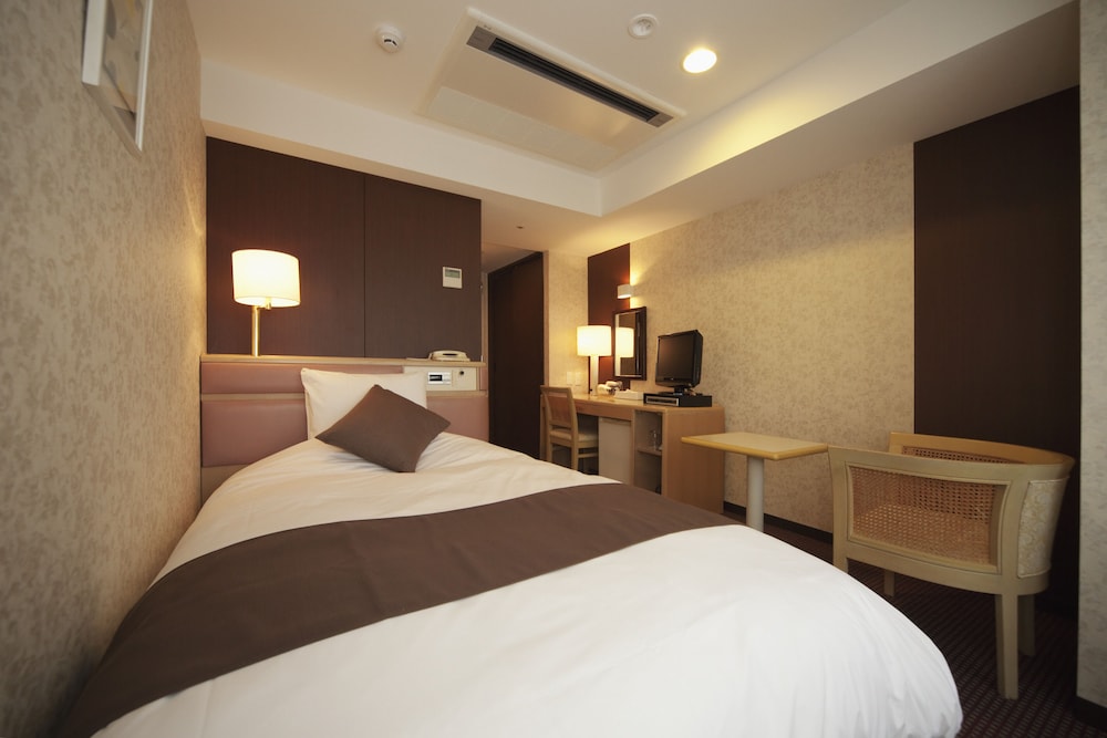 Niigata Grand Hotel 9/76