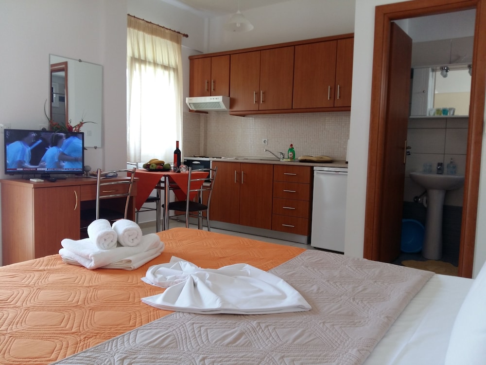 Pavloudis Apartments 13/50