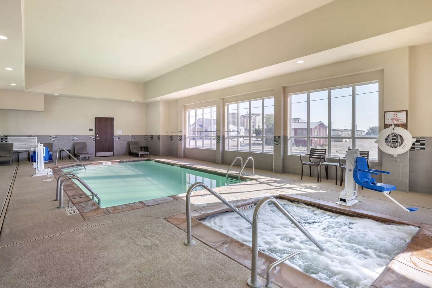 Comfort Inn & Suites Artesia, NM 22/40