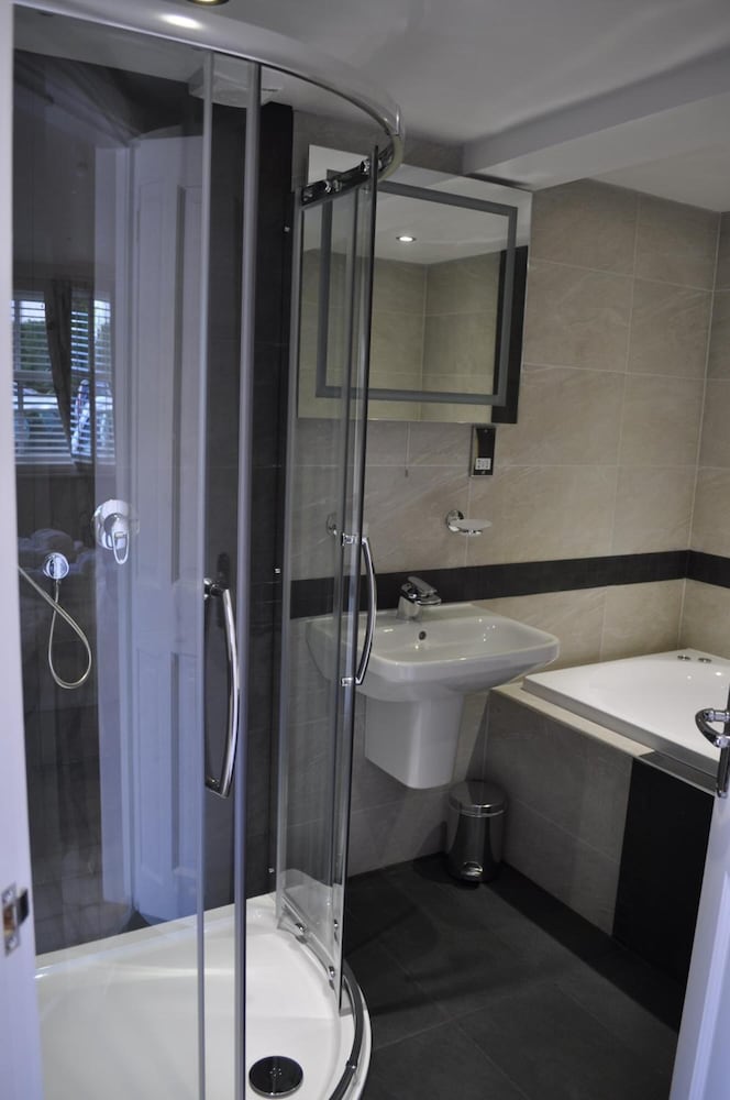 The Westbourne 45/47