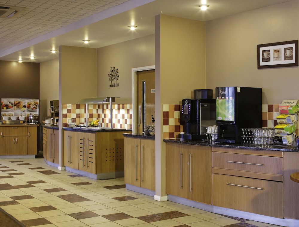 Chesterfield Centre Market Town 7/34