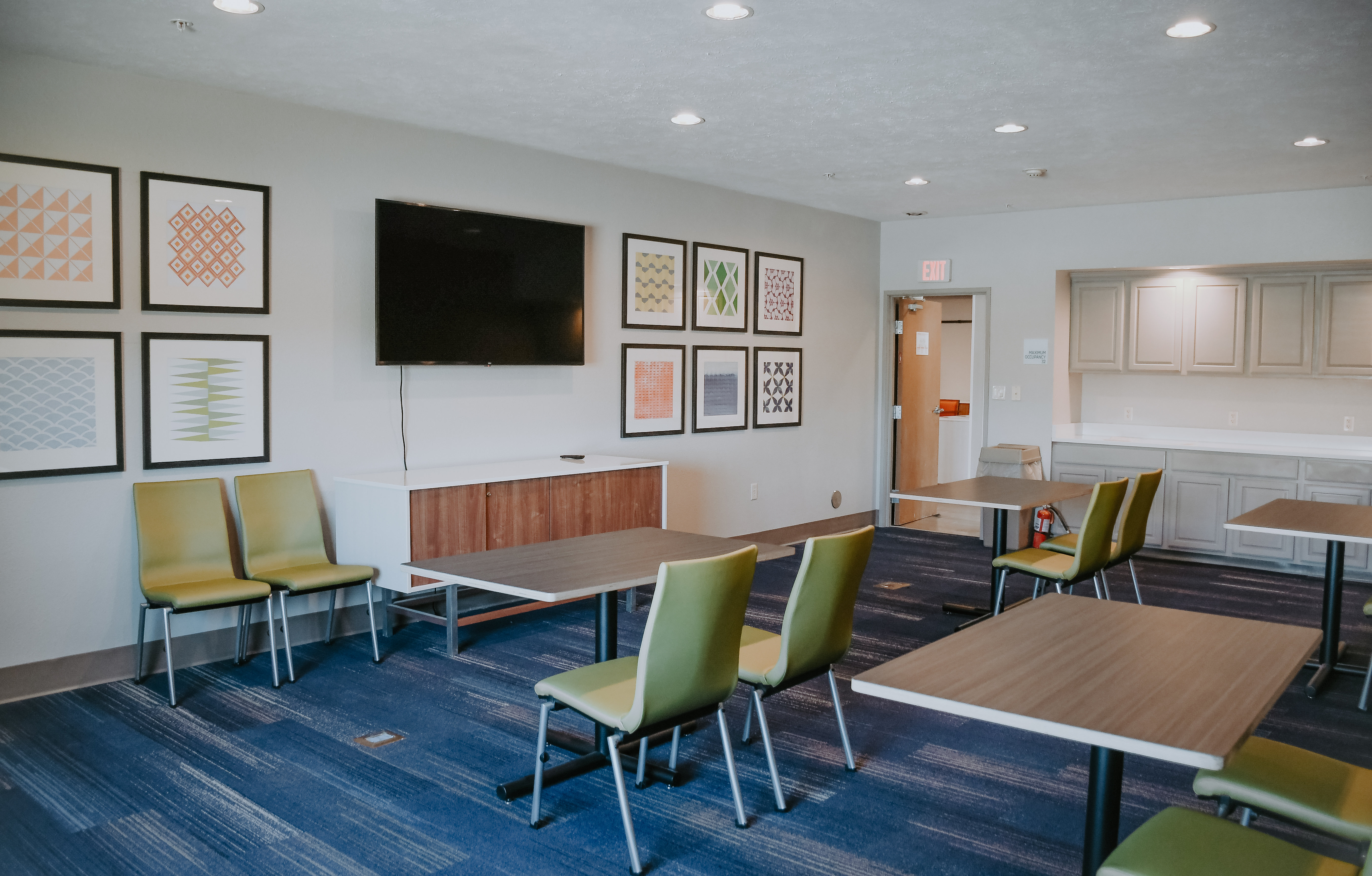 Holiday Inn Express and Suites Lincoln South 51/53