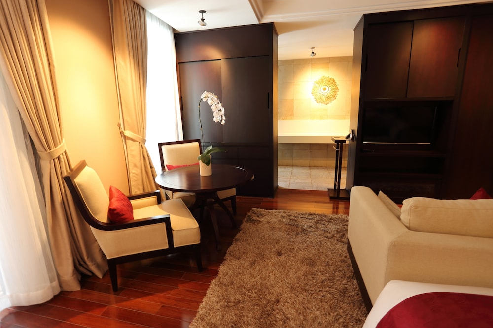 Arunreas Hotel 30/49