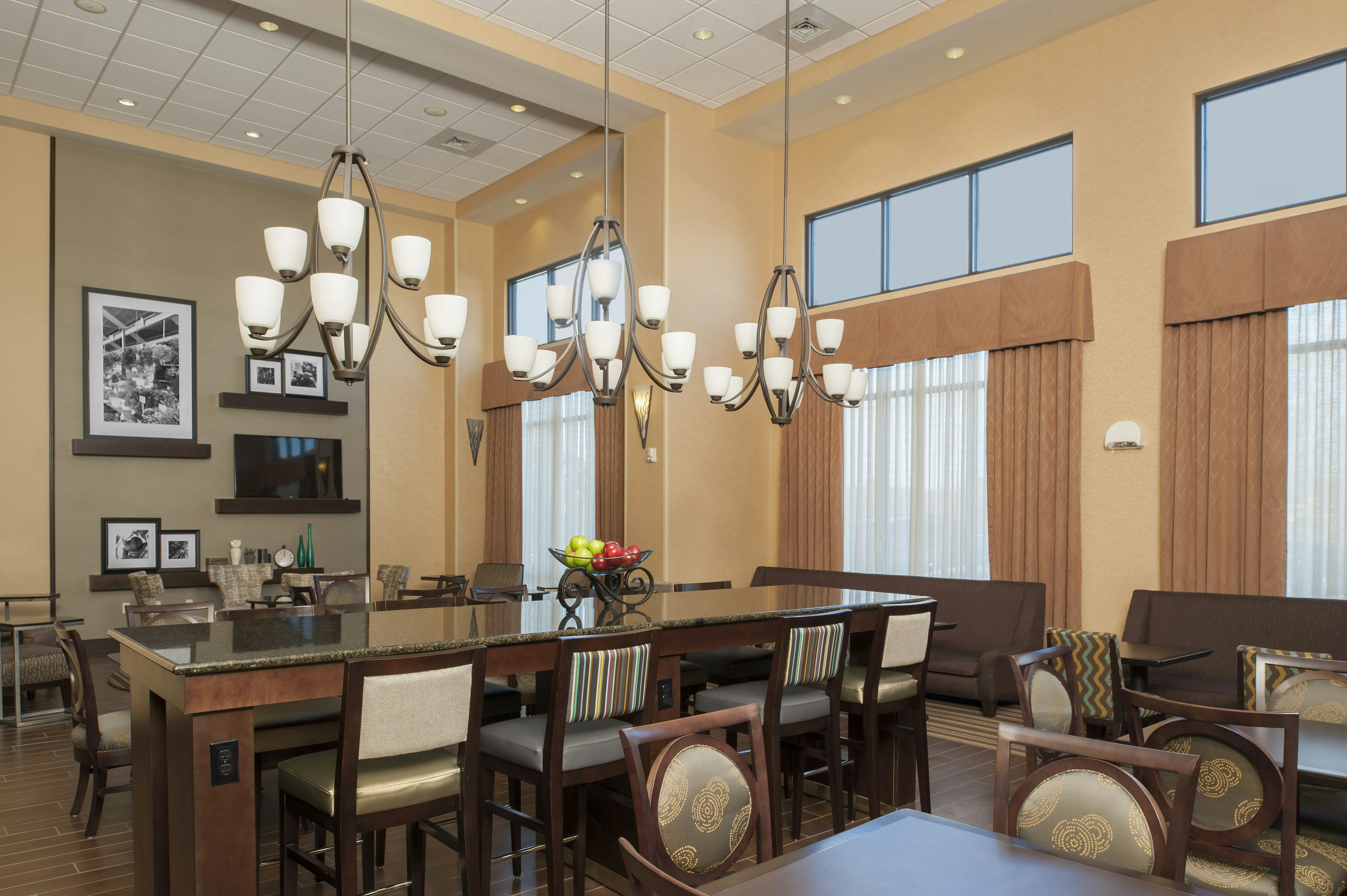 Hampton Inn & Suites Grand Rapids-Airport 28th St 10/14