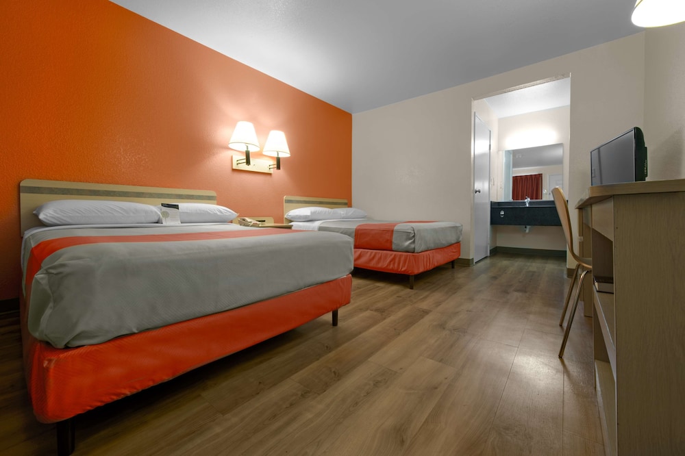 Motel6 Saint Joseph, MO 22/57