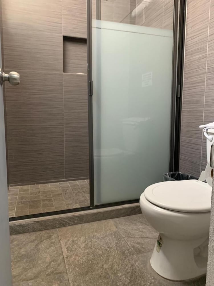 Hotel Fg 23/24