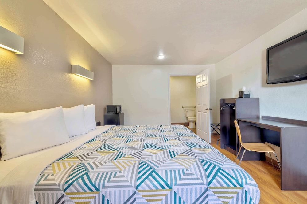 Motel6 Bryan, TX - College Station 27/67