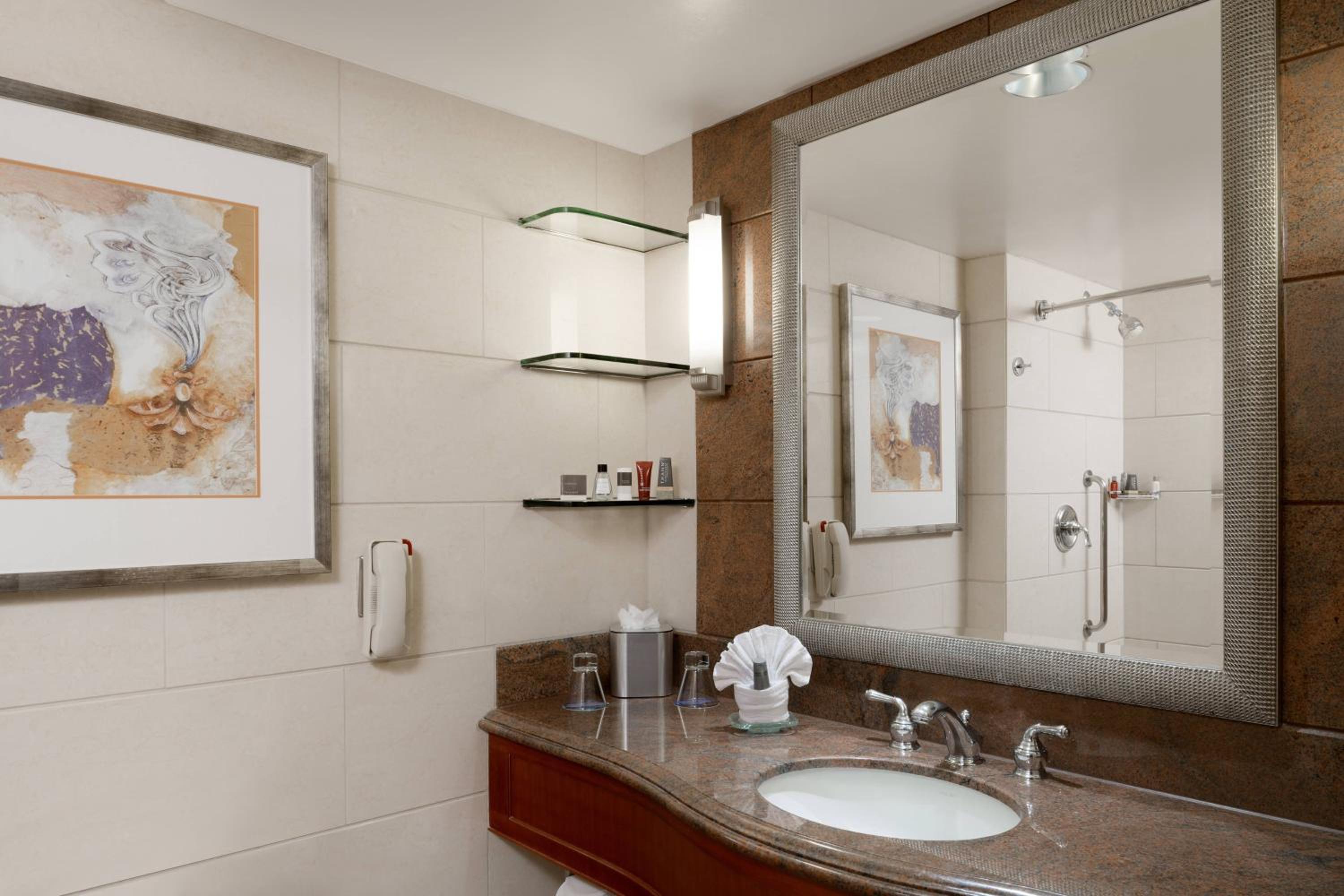 Room, 2 Double Beds, Water View, High Floor، San Diego Marriott Gaslamp Quarter 4/4