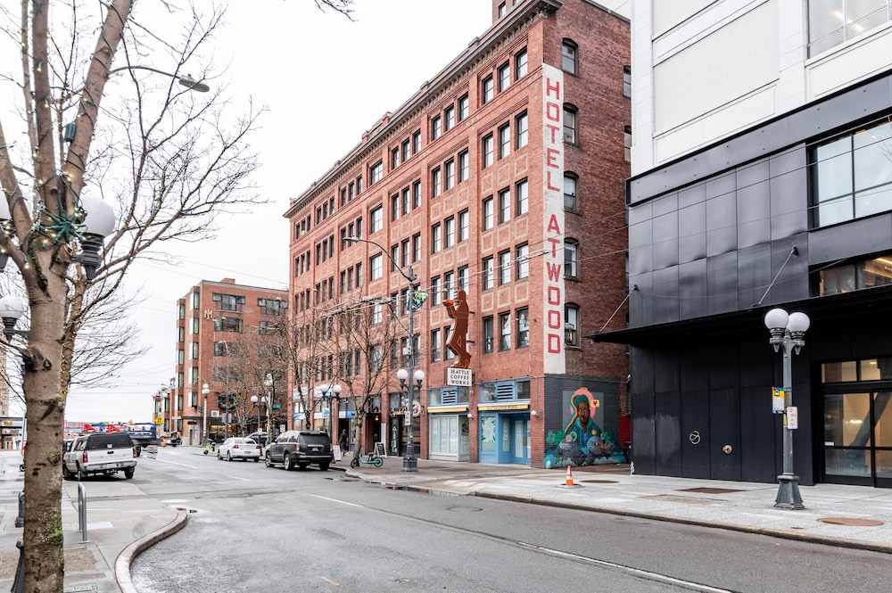 Reside Seattle Downtown, a Wyndham Residence 51/61