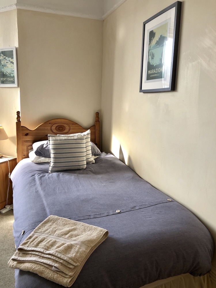Bridgeside Guest House - B&B 8/34