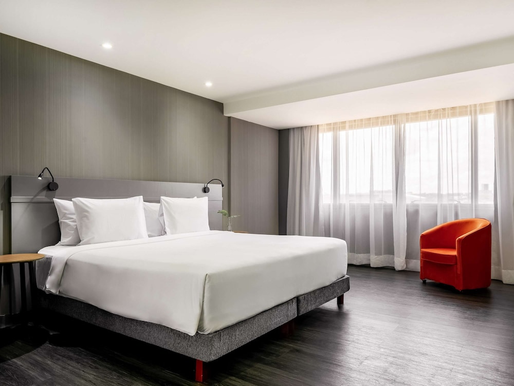 Premium, Superior, King Bed