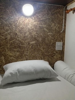 Chiangmai Gate Capsule Hostel 23/50
