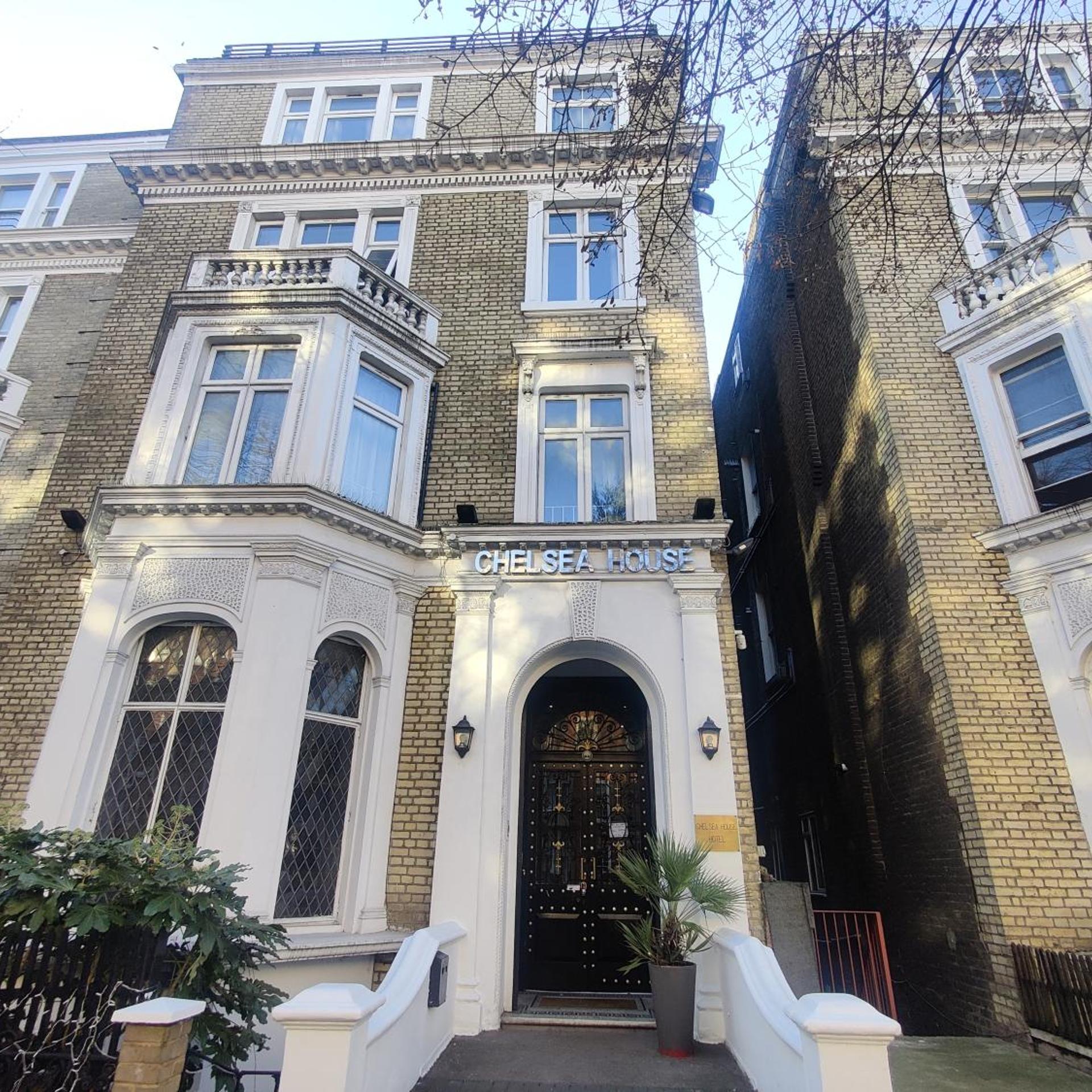 Chelsea House 1/37