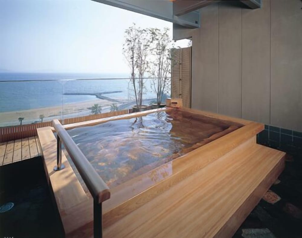 Nishiura Grand Hotel Kikkei 11/17