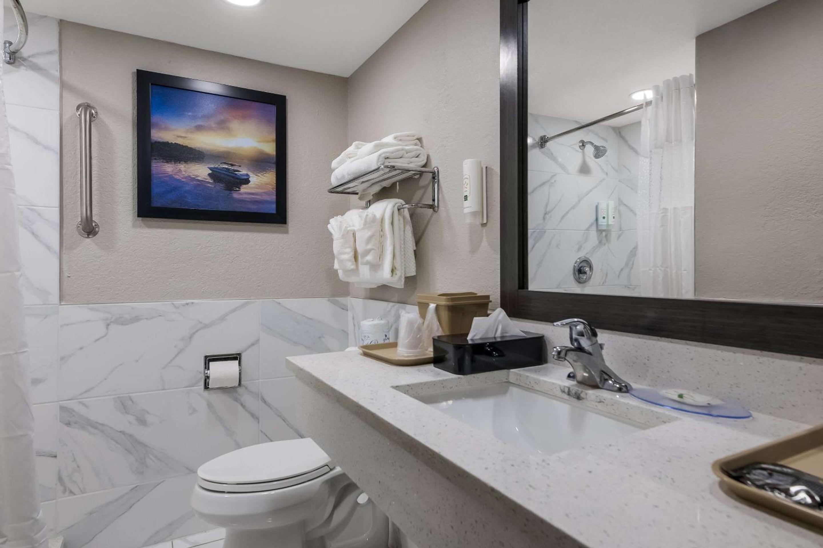 غرفة رباعية للمدخنين، Quality Inn & Suites Altamonte Springs Orlando-North 8/10