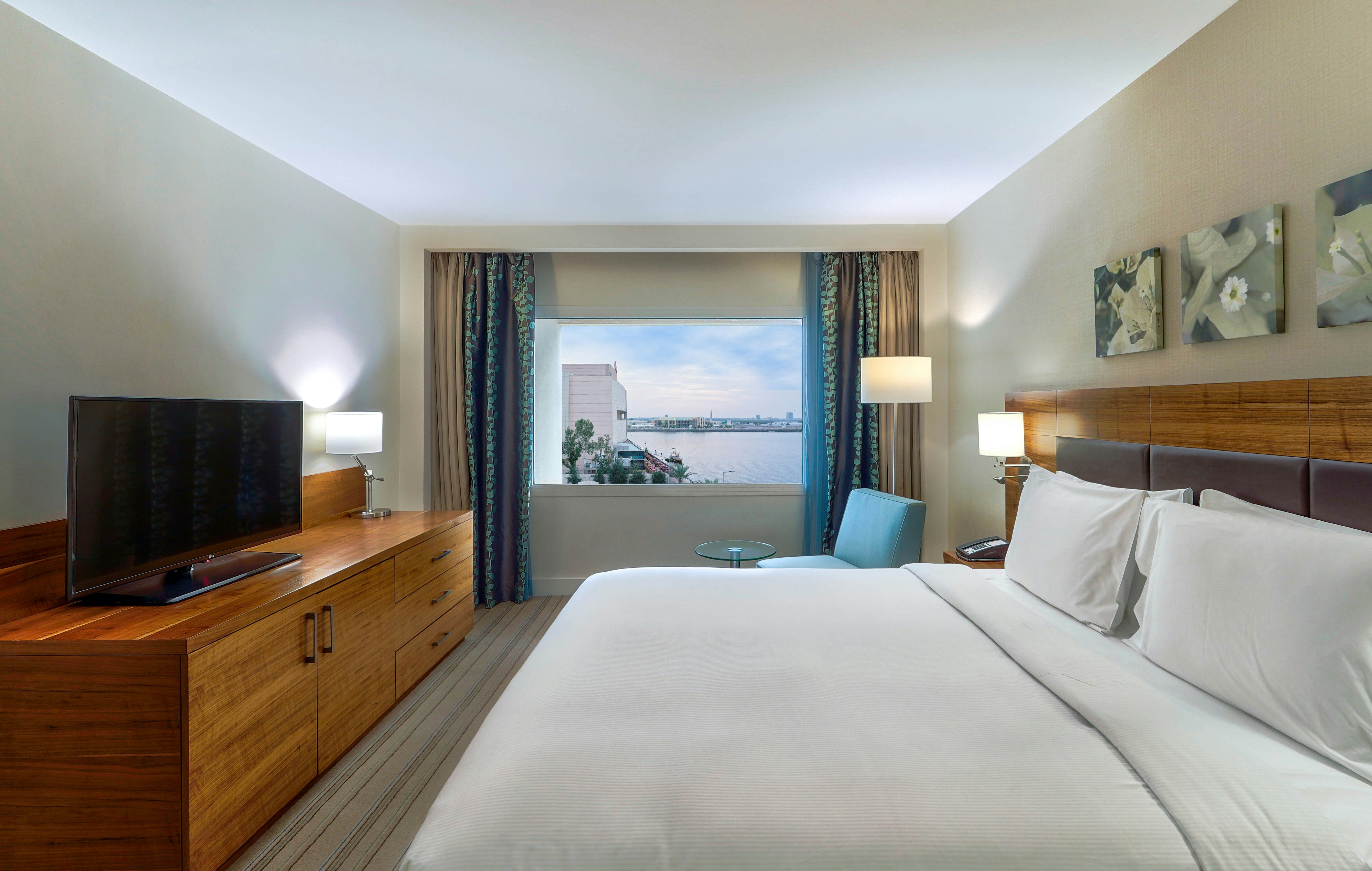 ROOM, KING BED, CREEK VIEW