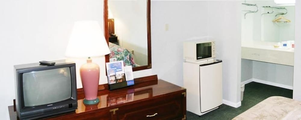 Express Inn Suites 33/52