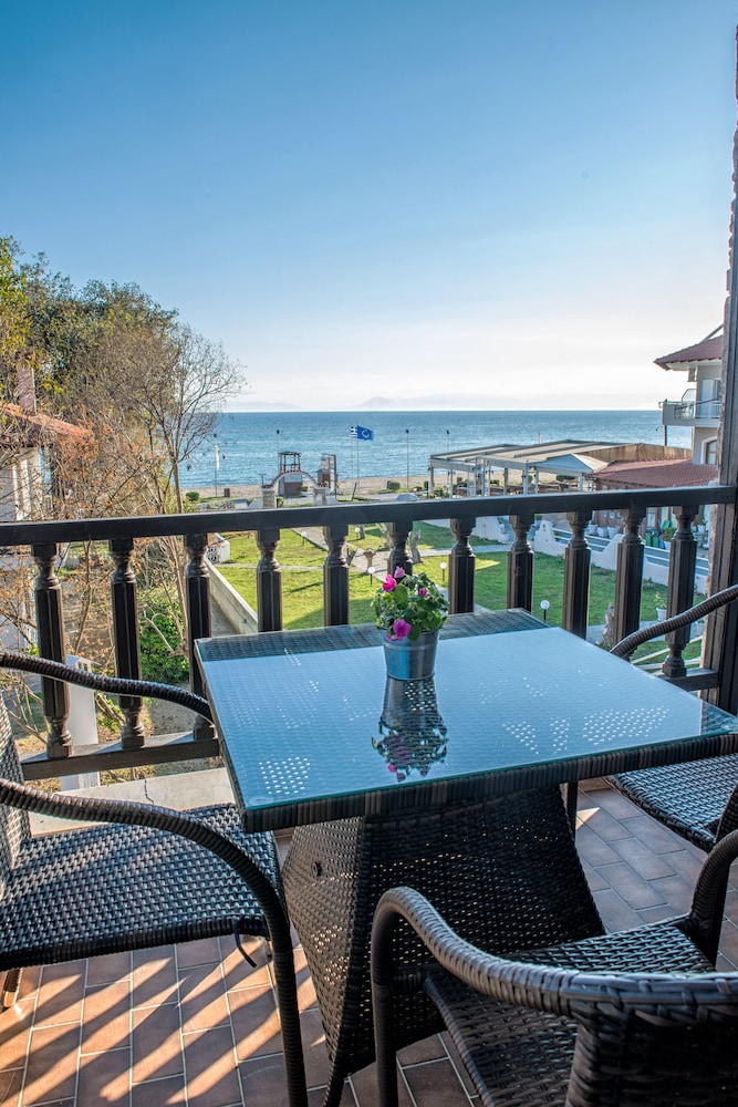 GEORGALAS SUN BEACH HOTEL 34/48