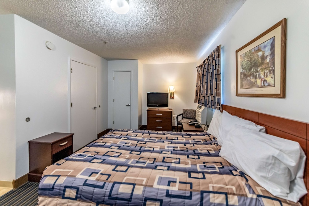 PREMIUM, QUEEN BED