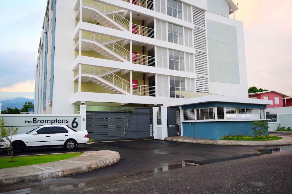 New Kingston Luxury Apt The Bromptons 16/22