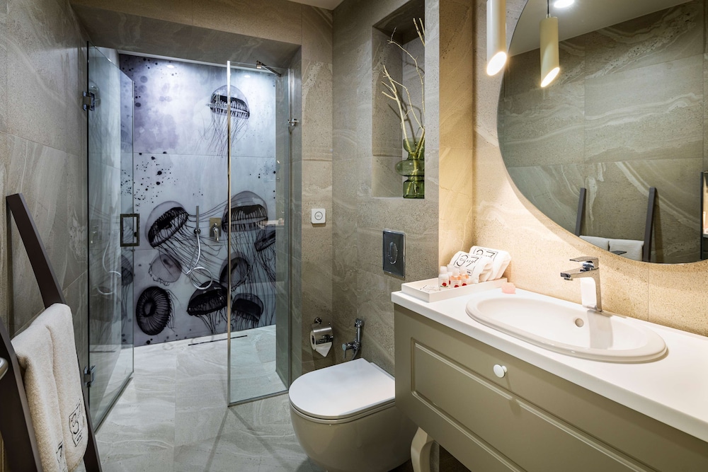 Hotel Gallery 37 23/58