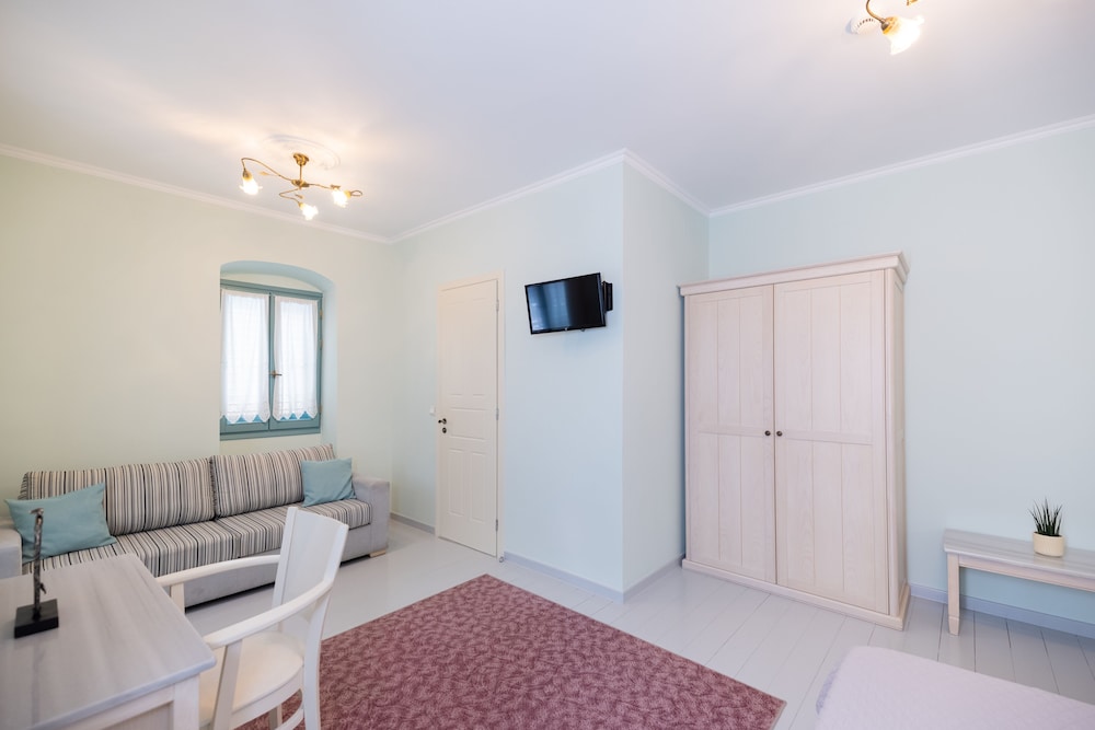 999 Luxury Hotel 36/53