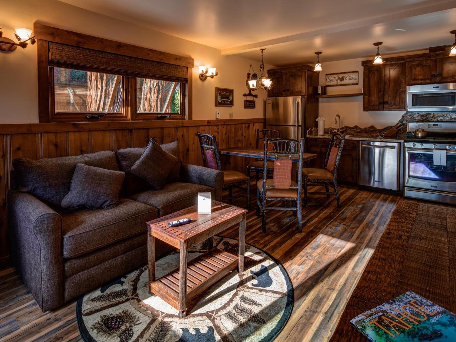 Cedar Glen Lodge 24/52
