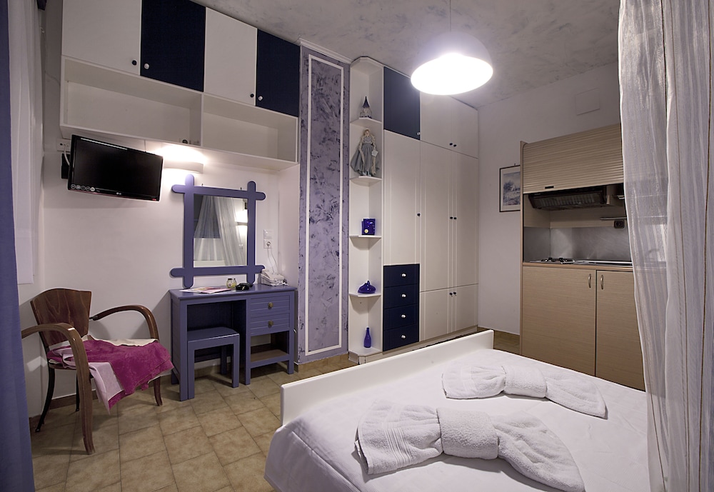 Nelly's Apartments 22/70