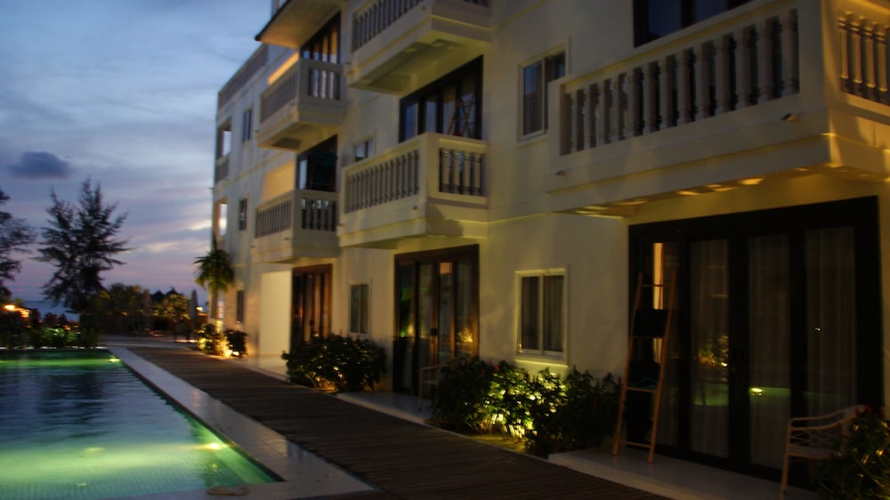 Mary Beach Hotel and Resort 47/50