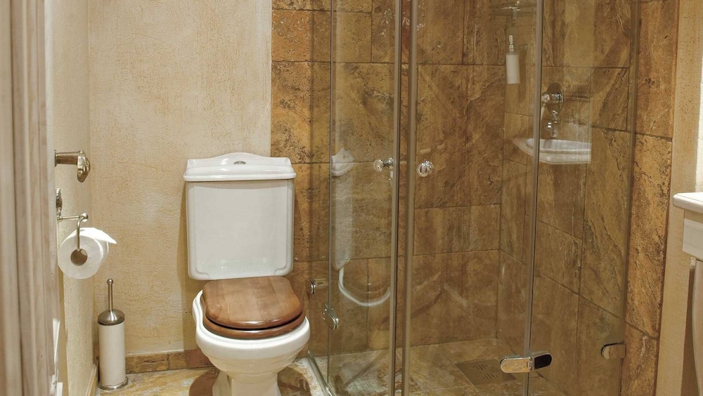 Grand Rose Spa Hotel 60/63