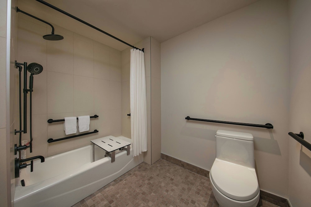 AC Hotel Downtown Los Angeles 49/50