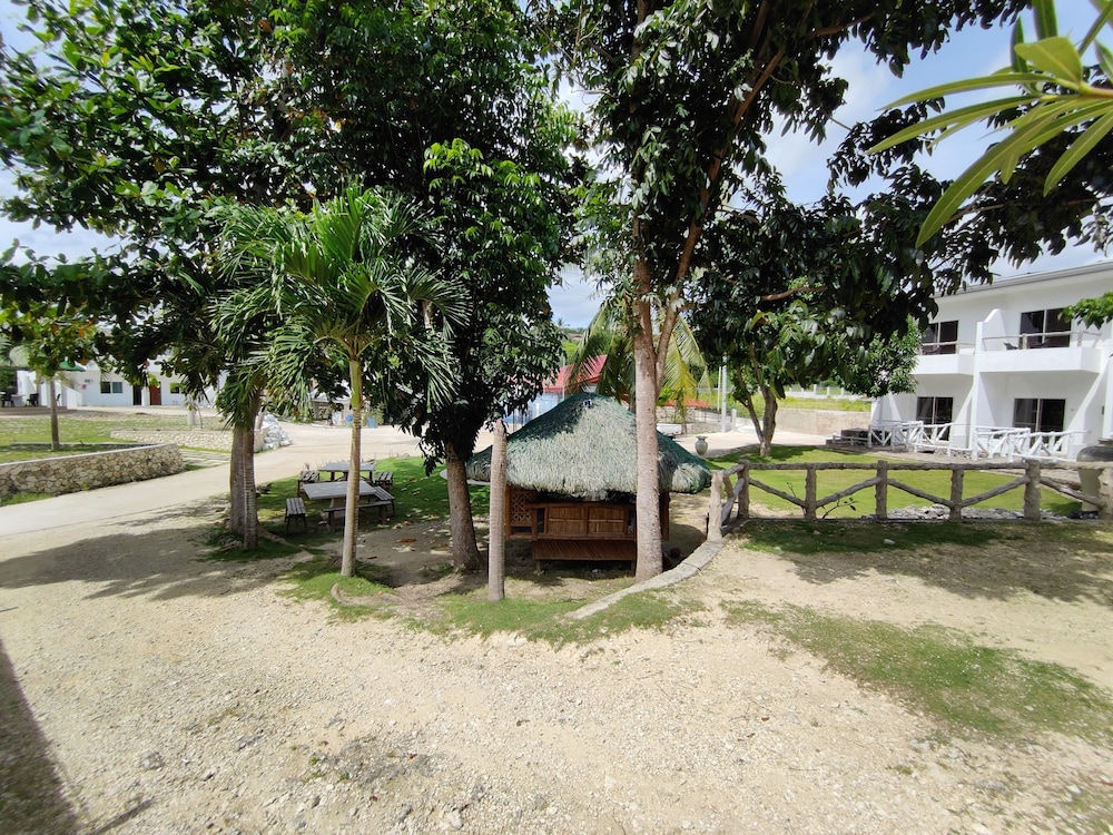 Meili Beach Resort 33/57