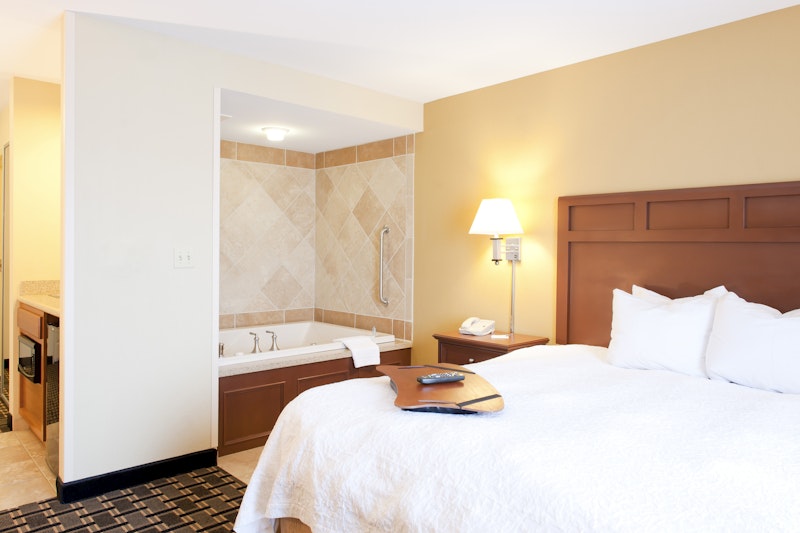 Hampton Inn & Suites Columbia at the University of Missouri 10/50