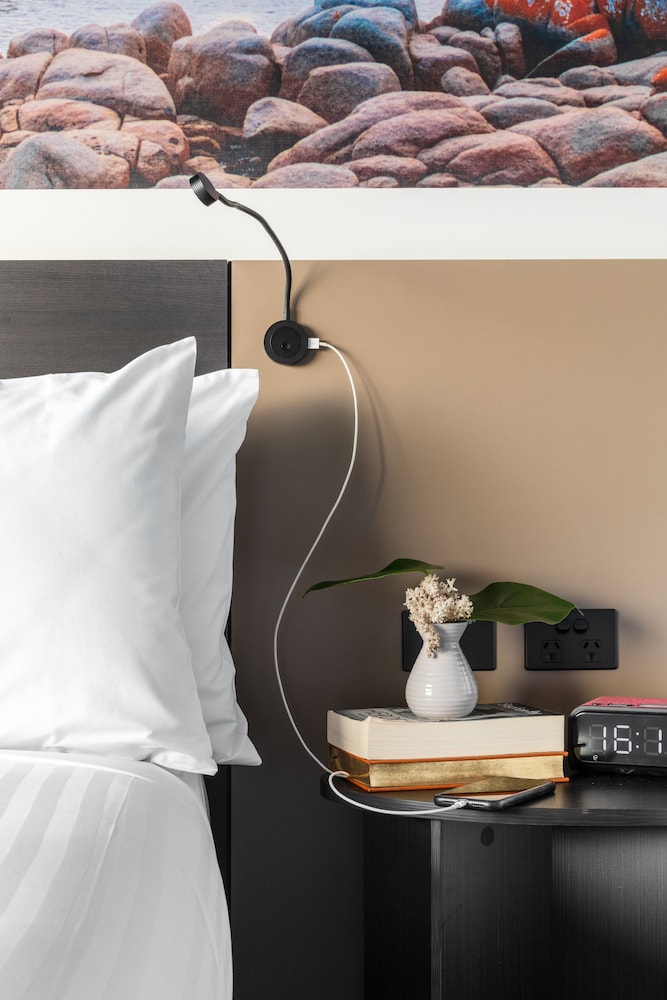 Novotel Devonport 22/50