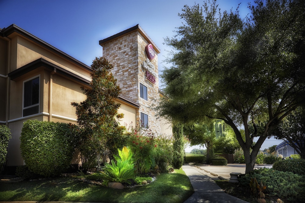 Best Western Plus Hotel Lewisville Flower Mound 7/40