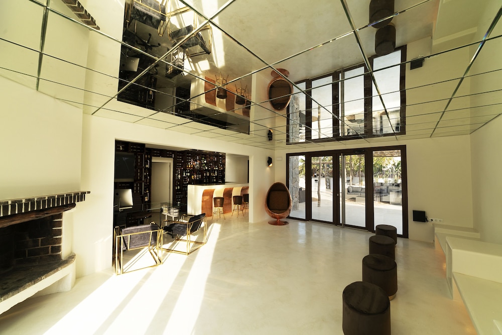 PAIISE Hotels 39/58