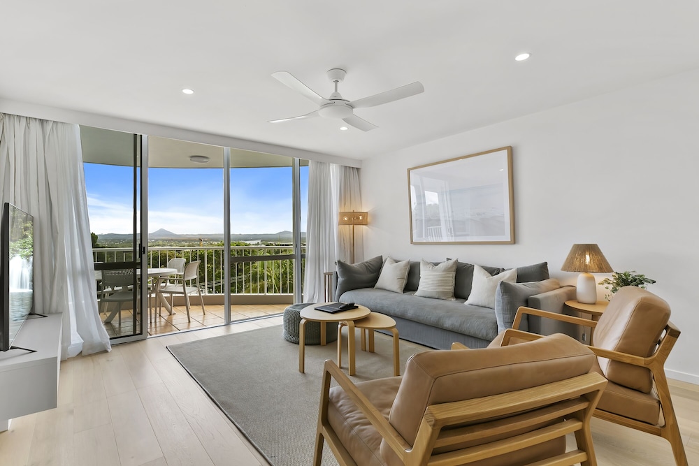 Noosa Hill Resort. 52/78