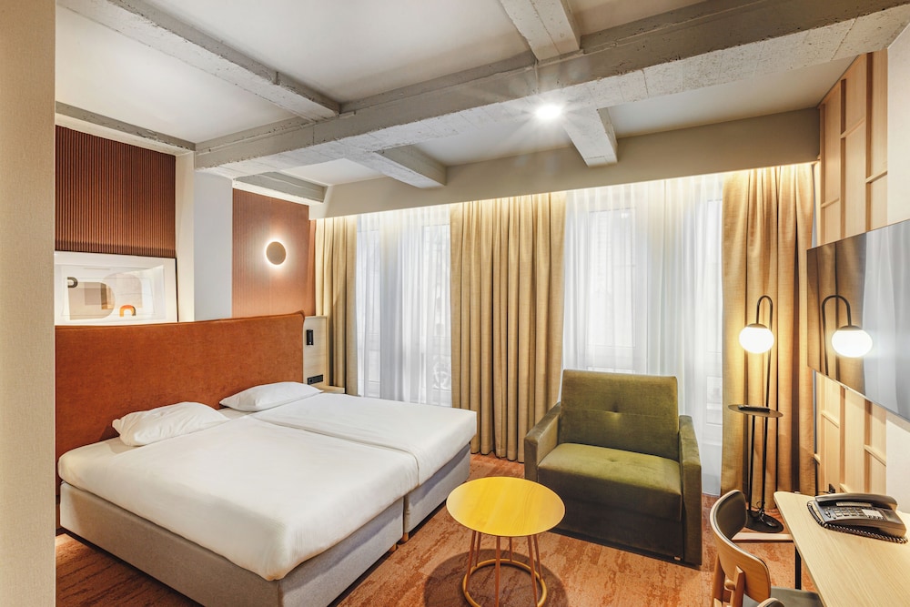 Room at Qubus Hotel Wroclaw, WROCLAW